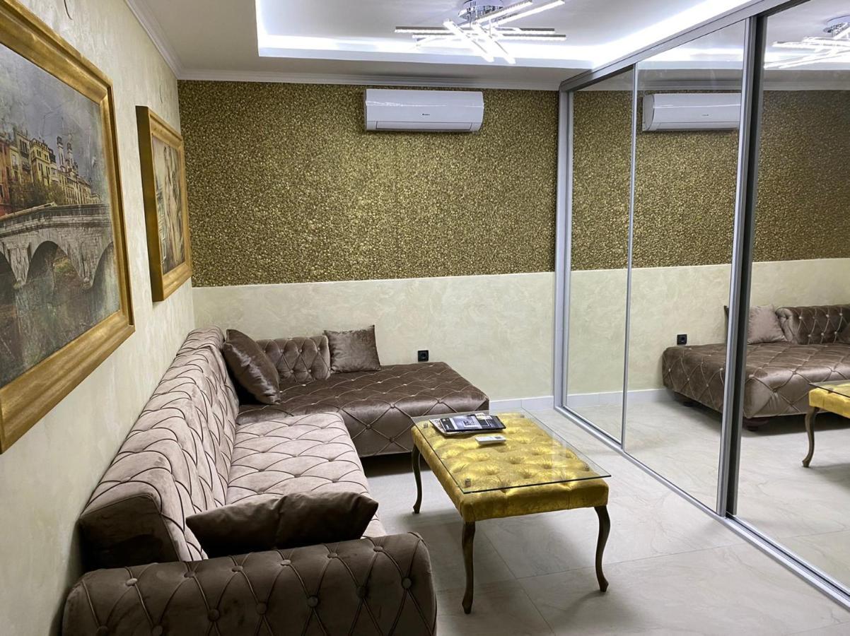 Lux Vila Aleksandar Sremska Kamenica Luaran gambar
